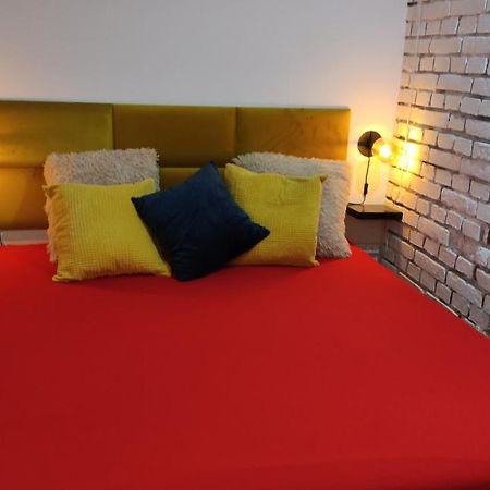 Cosy Dungeon Double Room With Ac Krasków Dış mekan fotoğraf