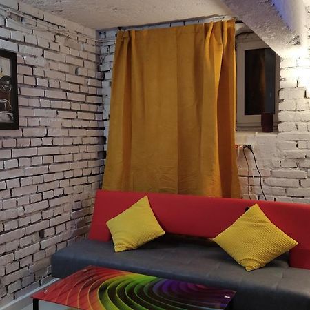 Cosy Dungeon Double Room With Ac Krasków Dış mekan fotoğraf