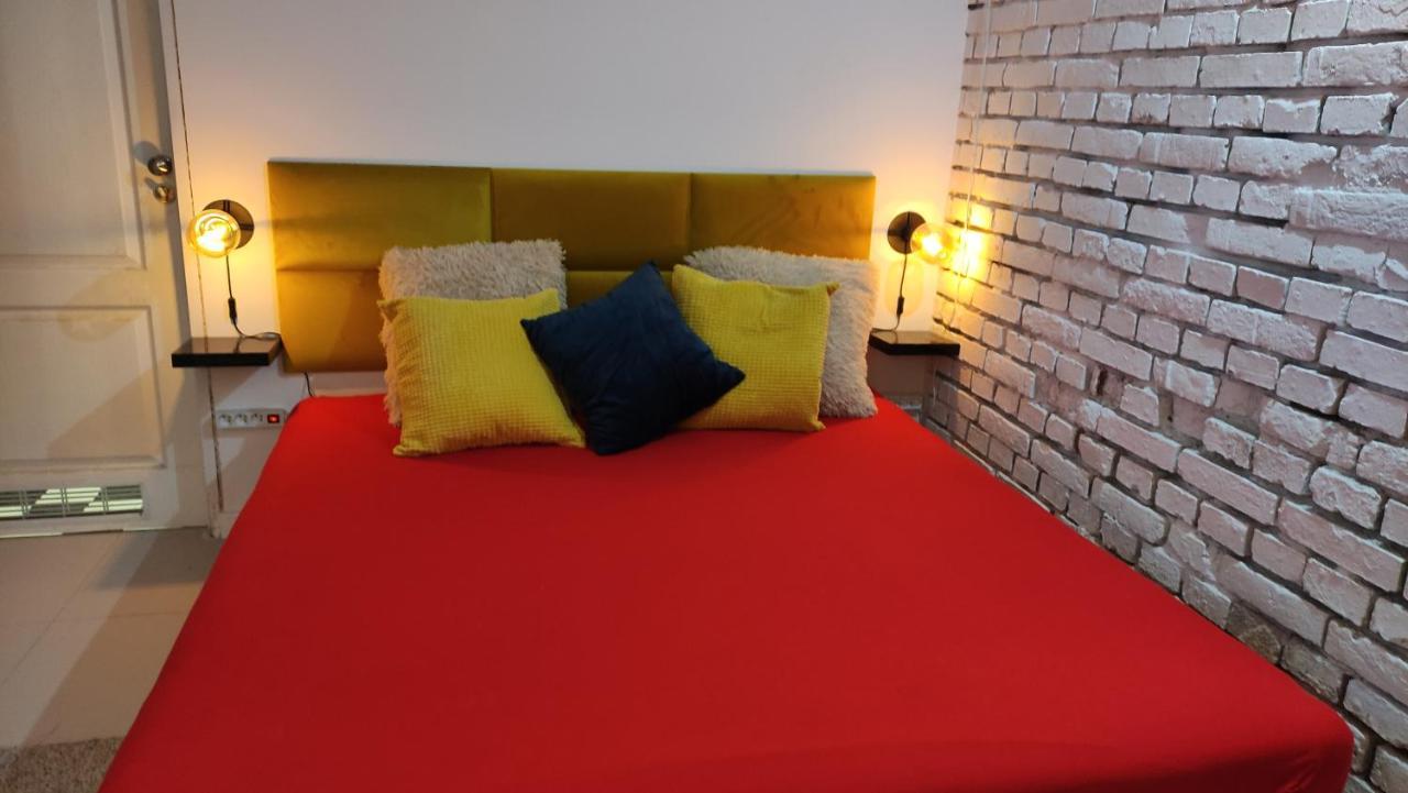 Cosy Dungeon Double Room With Ac Krasków Dış mekan fotoğraf